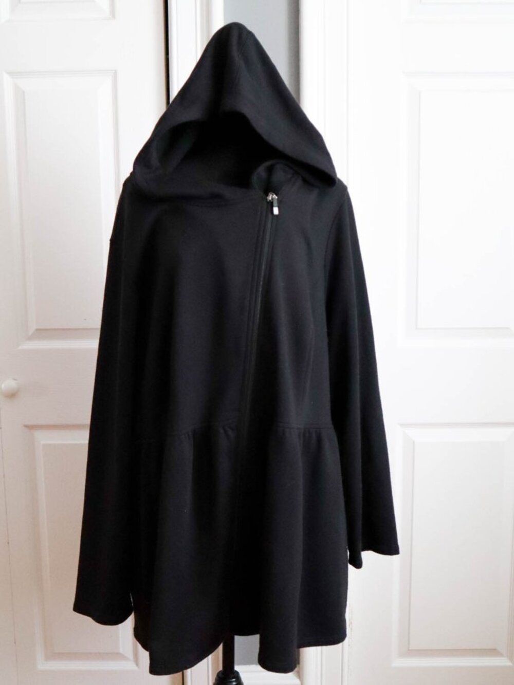 ModCloth Asymmetrical Zip Jersey Knit Hooded Jacket Sweatshirt Black Sz 4x - Picture 3 of 9
